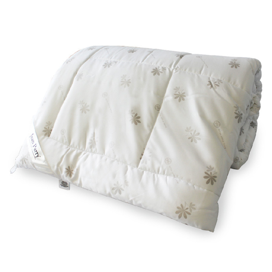 Jean Perry Pluffy Down White Quilt